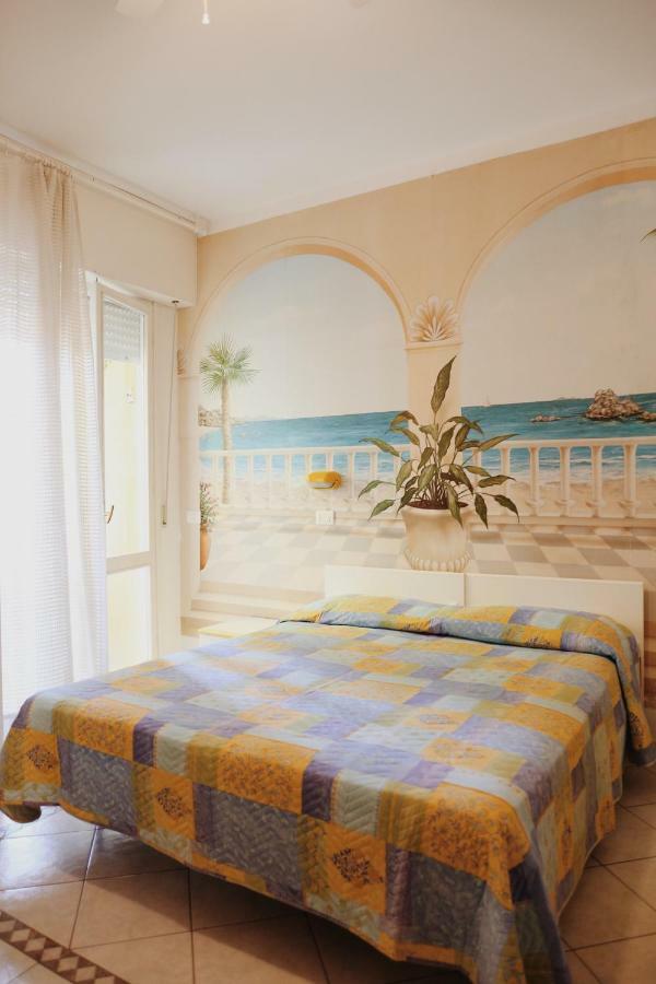 Hotel Marconi Cattolica Exterior foto
